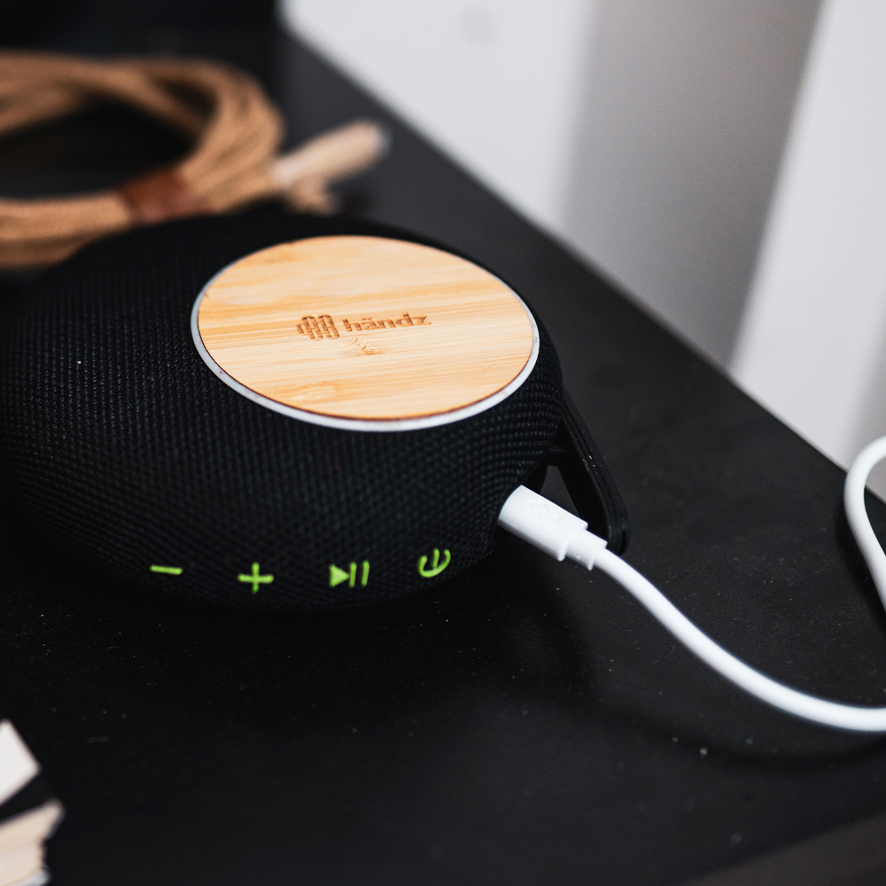 Caixa de Som com Carregador sem Fio Urbän Charger | Händz